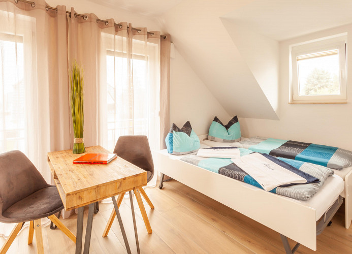Schlafzimmer 2 - Ausziehbares Doppelbett