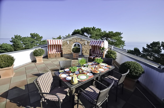 Terrasse mit Meerblick und viel Platz