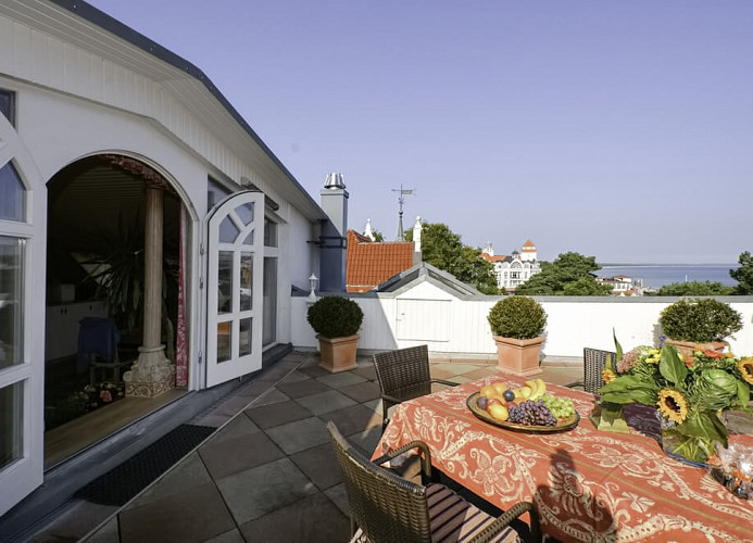 Terrasse mit Meerblick und viel Platz