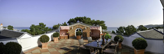 Terrasse mit Meerblick und viel Platz
